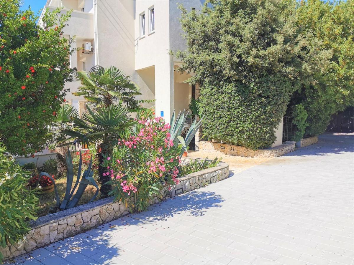 Lenka Apartments I Novalja Exterior photo